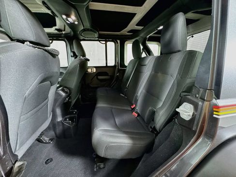Used 2021 Jeep Wrangler Unlimited Sport AWD/4WD image 28