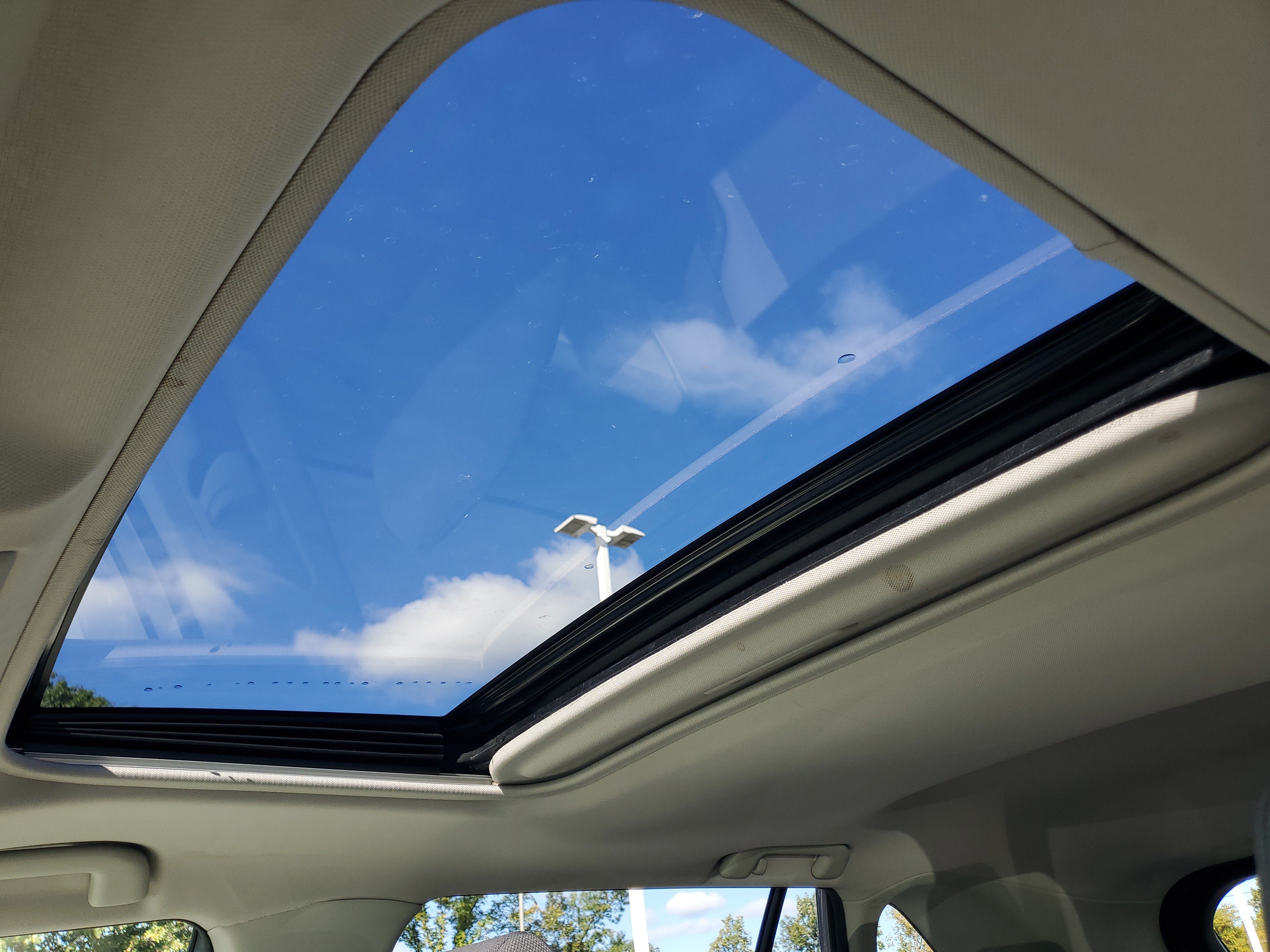 Certified 2019 Toyota RAV4 XLE w/ All Weather Liner Package AWD/4WD image 18