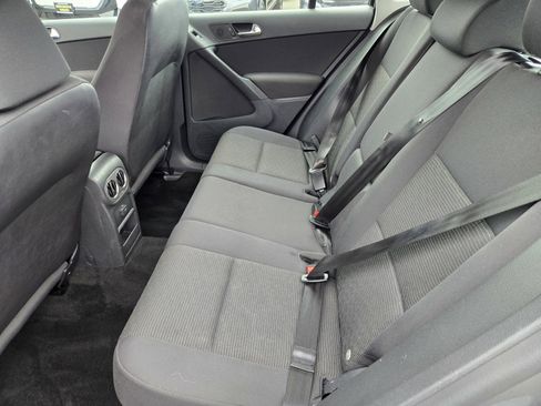 Used 2017 Volkswagen Tiguan Limited w/ Alloy Wheels Package AWD/4WD image 11