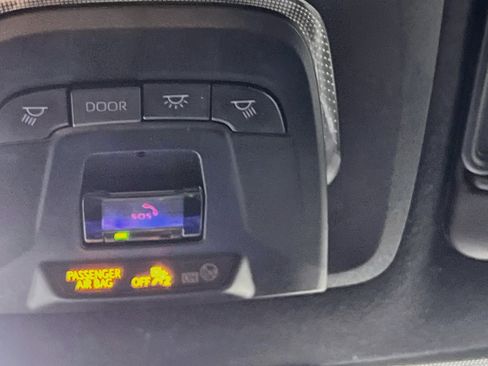 Used 2023 Toyota Corolla SE w/ Carpet Mat Package (TMS) FWD image 22