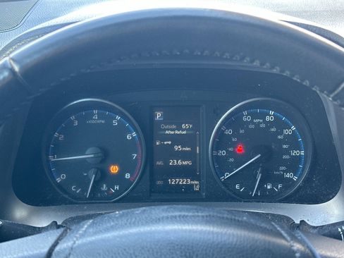 Used 2017 Toyota RAV4 XLE w/ Carpet Mat Package image 22