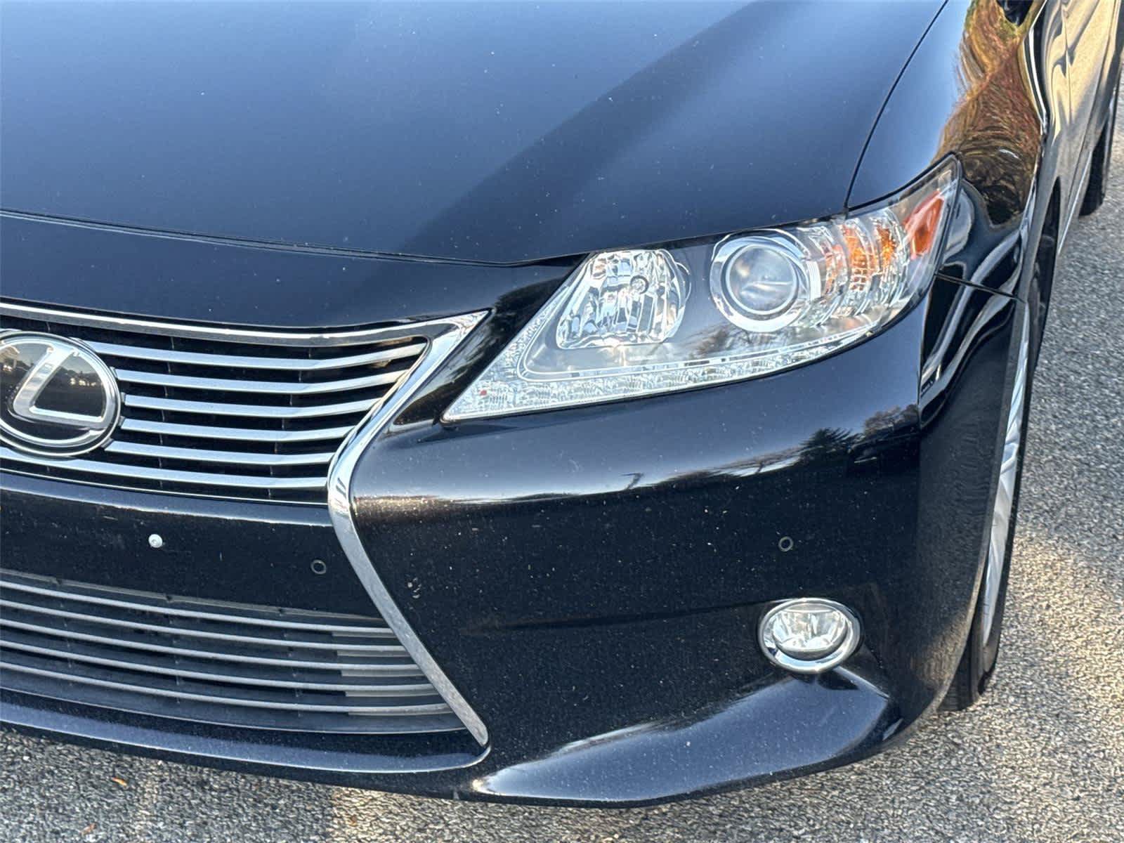 Used 2014 Lexus ES 350 w/ Luxury Package FWD image 9