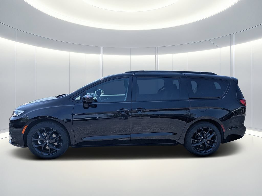 New 2026 Chrysler Pacifica Select w/ S Appearance Package FWD image 7