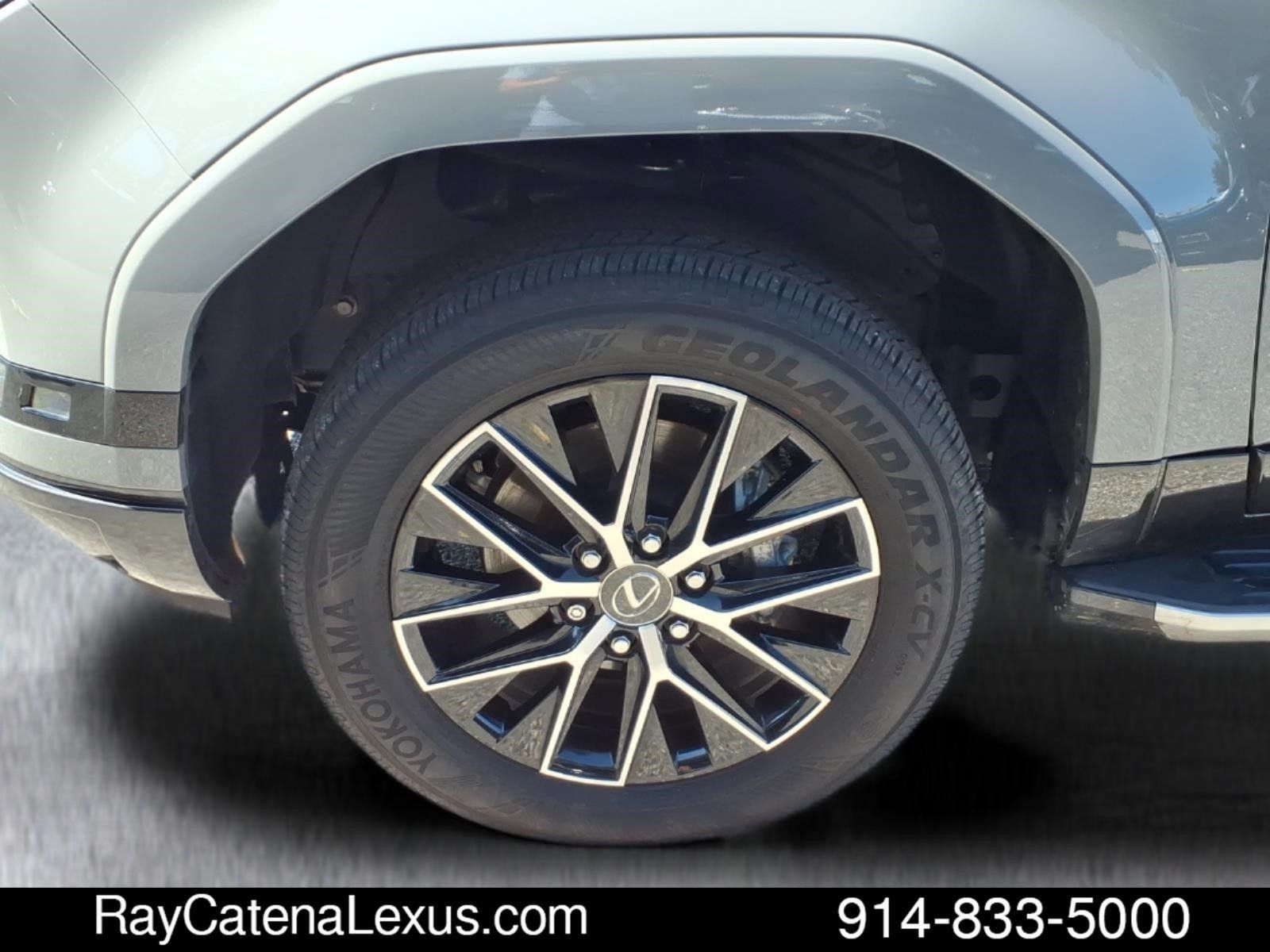 Certified 2025 Lexus GX 550 w/ Cold Area Package AWD/4WD image 8