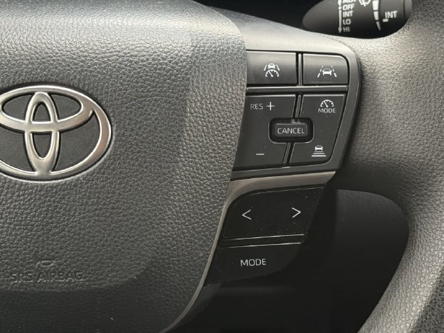 Used 2025 Toyota Camry LE FWD image 15