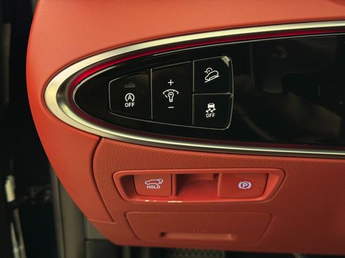 Used 2023 Genesis GV70 3.5T Sport w/ Sport Prestige Package image 19