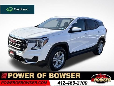 Used 2024 GMC Terrain SLE image 1