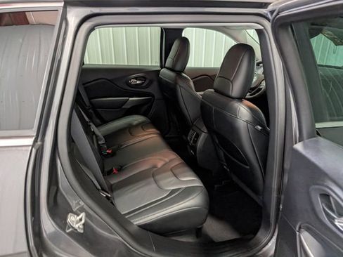 Used 2022 Jeep Cherokee Latitude Lux AWD/4WD image 24