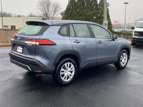 Used 2023 Toyota Corolla Cross L image 6