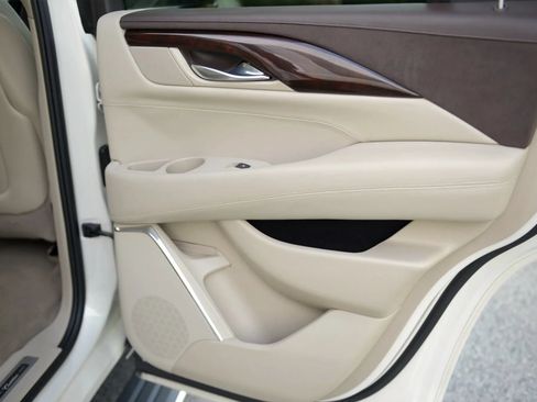 Used 2015 Cadillac Escalade Premium AWD/4WD image 73