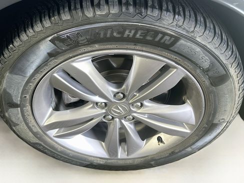 Used 2022 Acura MDX SH-AWD image 11