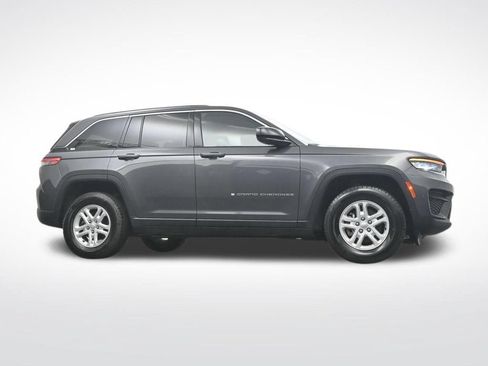 Used 2024 Jeep Grand Cherokee Laredo RWD image 34