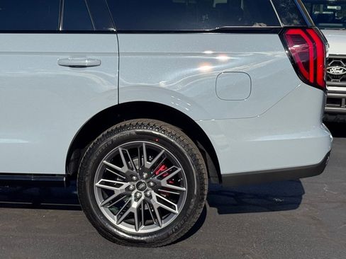 New 2025 Ford Expedition Platinum w/ Stealth Performance Package image 44