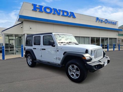 Used 2019 Jeep Wrangler Unlimited Sport S AWD/4WD image 3
