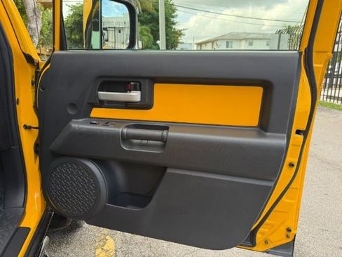 Used 2007 Toyota FJ Cruiser 2WD image 22