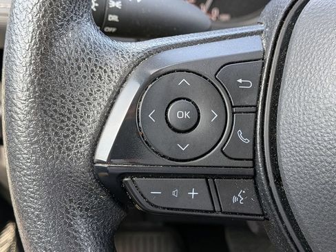 Used 2025 Toyota RAV4 LE AWD/4WD image 20