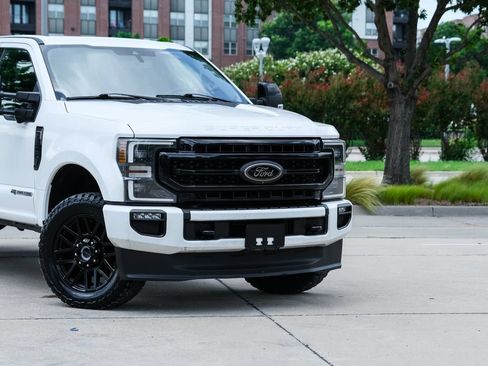 Used 2020 Ford F250 Lariat AWD/4WD image 3
