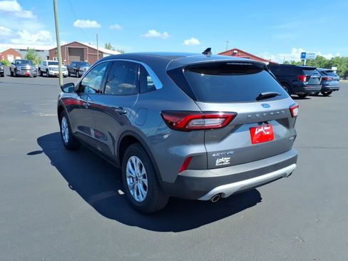 Used 2024 Ford Escape Active AWD/4WD image 3