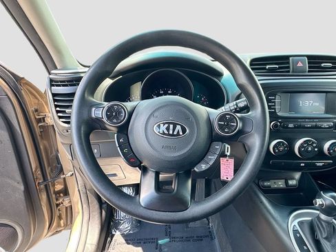 Used 2016 Kia Soul w/ Convenience Package FWD image 11