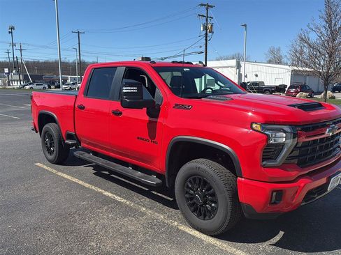 Used 2024 Chevrolet Silverado 2500 LT w/ Z71 Sport Edition AWD/4WD image 4