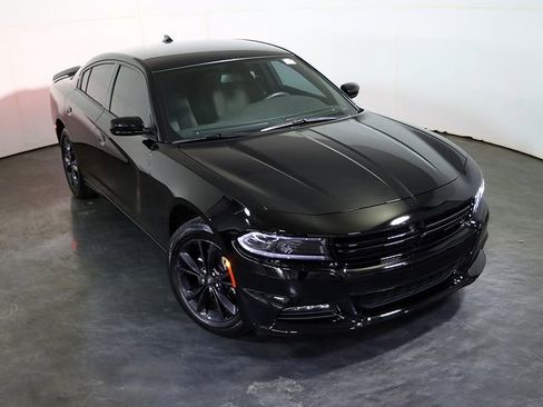 Used 2023 Dodge Charger SXT w/ Blacktop Package image 7