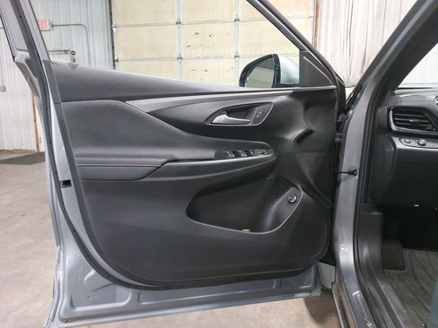 Used 2025 Buick Envista Avenir image 27