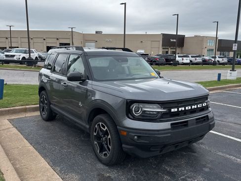 Used 2021 Ford Bronco Sport Outer Banks AWD/4WD image 2