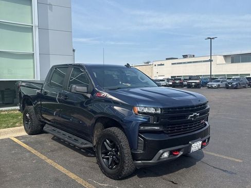 Used 2020 Chevrolet Silverado 1500 LT Trail Boss image 2