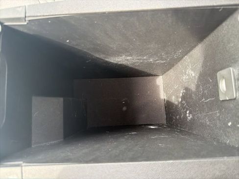 Used 2023 Chevrolet Equinox LT w/ LPO, Floor Liner Package FWD image 30