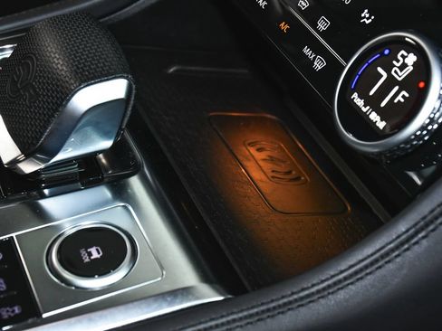 Used 2022 Jaguar F-PACE SVR AWD/4WD image 67