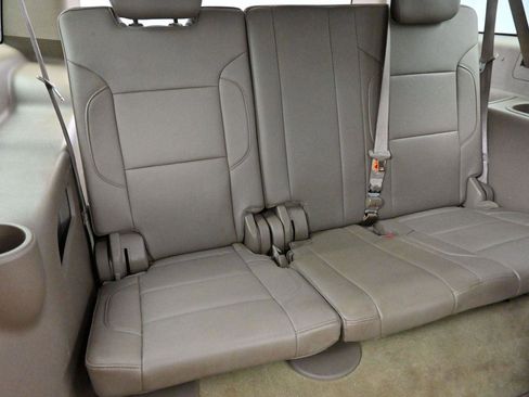 Used 2016 Chevrolet Suburban LT AWD/4WD image 41