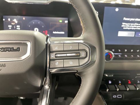 New 2026 GMC Canyon Denali w/ LPO, Denali Black Edition image 21