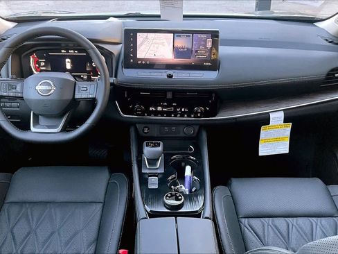 New 2026 Nissan Rogue Platinum image 5