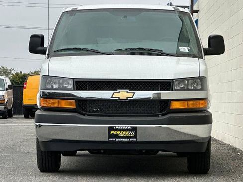 New 2026 Chevrolet Express 2500 w/ Driver Convenience Package RWD image 9
