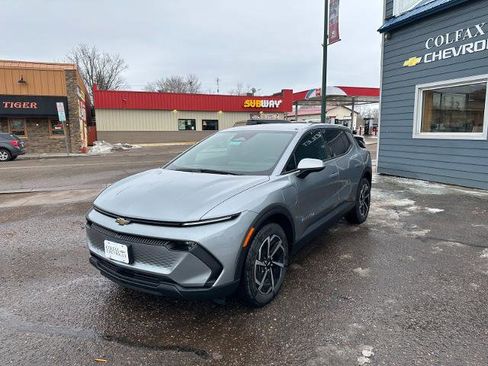 New 2026 Chevrolet Equinox EV LT w/ Comfort Package AWD/4WD image 9