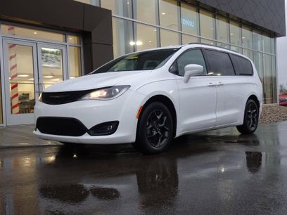 Used 2018 Chrysler Pacifica Touring Plus w/ S Appearance Package