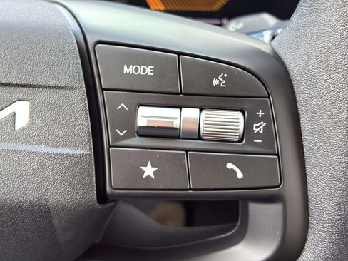 Used 2025 Kia K4 FWD image 28