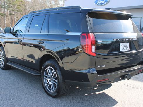 Used 2025 Ford Expedition Active image 8