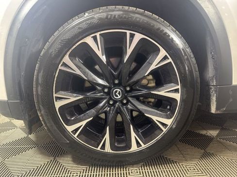 Used 2024 MAZDA CX-90 Plug-In Hybrid w/ Premium Pkg image 10