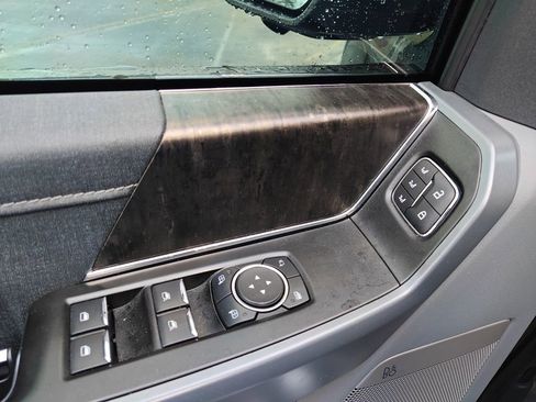 Used 2022 Ford F150 Lariat w/ Max Trailer Tow Package image 8