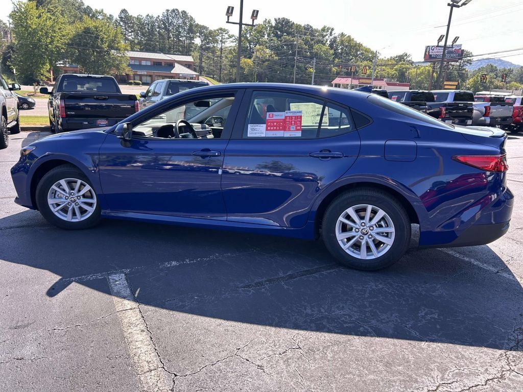 New 2026 Toyota Camry LE w/ Convenience Package FWD image 5