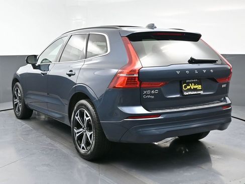 Used 2022 Volvo XC60 B5 Momentum w/ Climate Package image 7