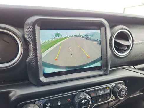 Used 2020 Jeep Wrangler Unlimited Sahara image 47