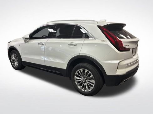 Used 2024 Cadillac XT4 Premium Luxury w/ Active Safety Package FWD image 3
