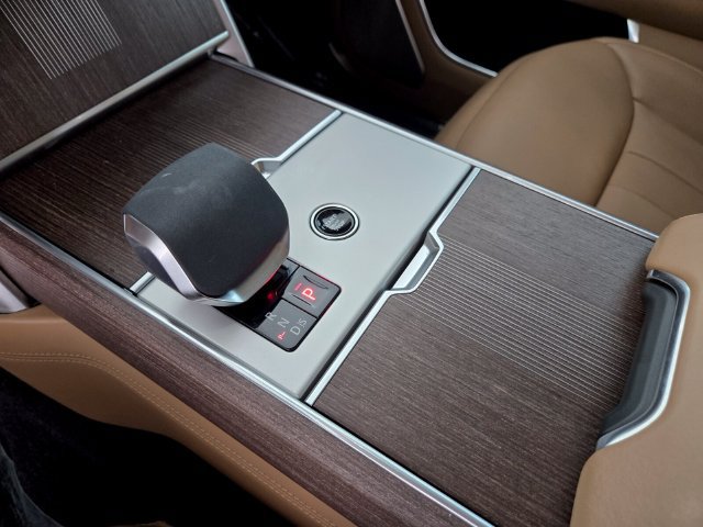 Certified 2025 Land Rover Range Rover Autobiography AWD/4WD image 24