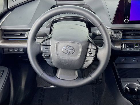 Used 2025 Toyota Prius XLE image 38