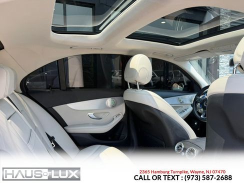 Used 2018 Mercedes-Benz C 300 4MATIC Sedan w/ Premium Package image 15