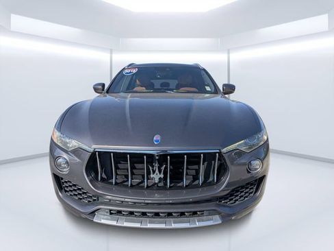 Used 2018 Maserati Levante GranLusso AWD/4WD image 8