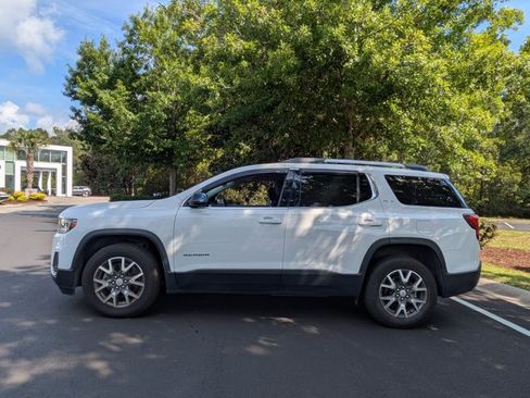 Used 2020 GMC Acadia SLE w/ Driver Convenience Package FWD image 9