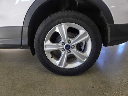 Used 2016 Ford Escape SE w/ Equipment Group 201A AWD/4WD image 8
